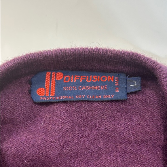 Purple Cashmere Men's Sweater - Picture 3 of 16